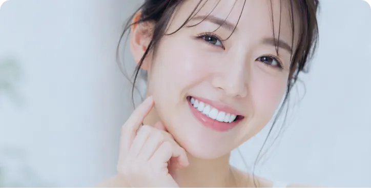 笑顔の女性（イメージ）